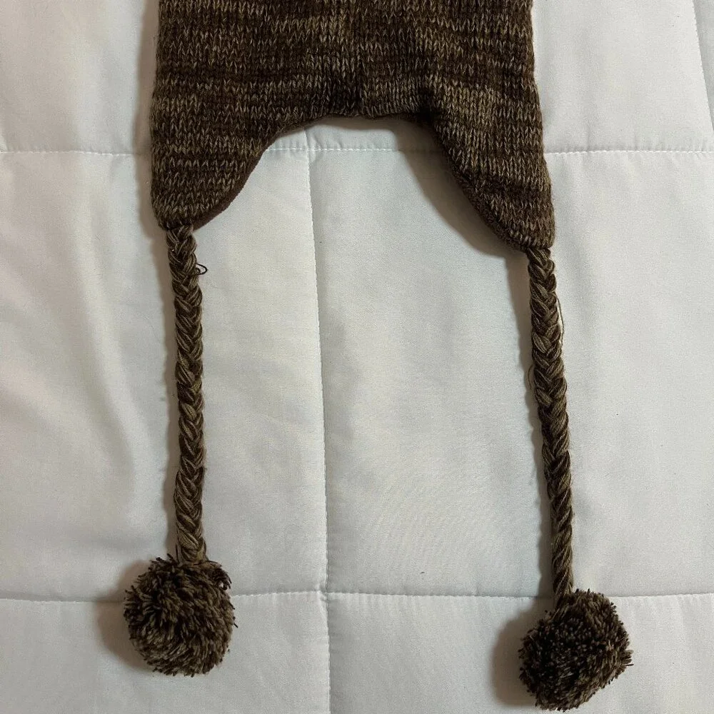 Adorable winger owl hat